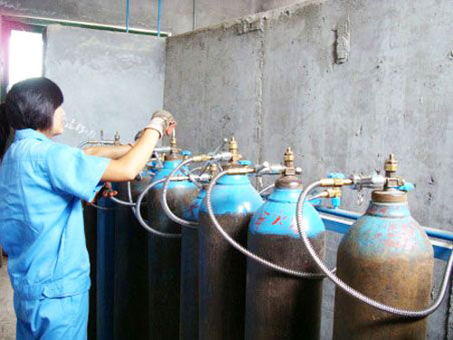 肥城金火焰工業(yè)燃?xì)庥邢薰?/></p><p><a target=